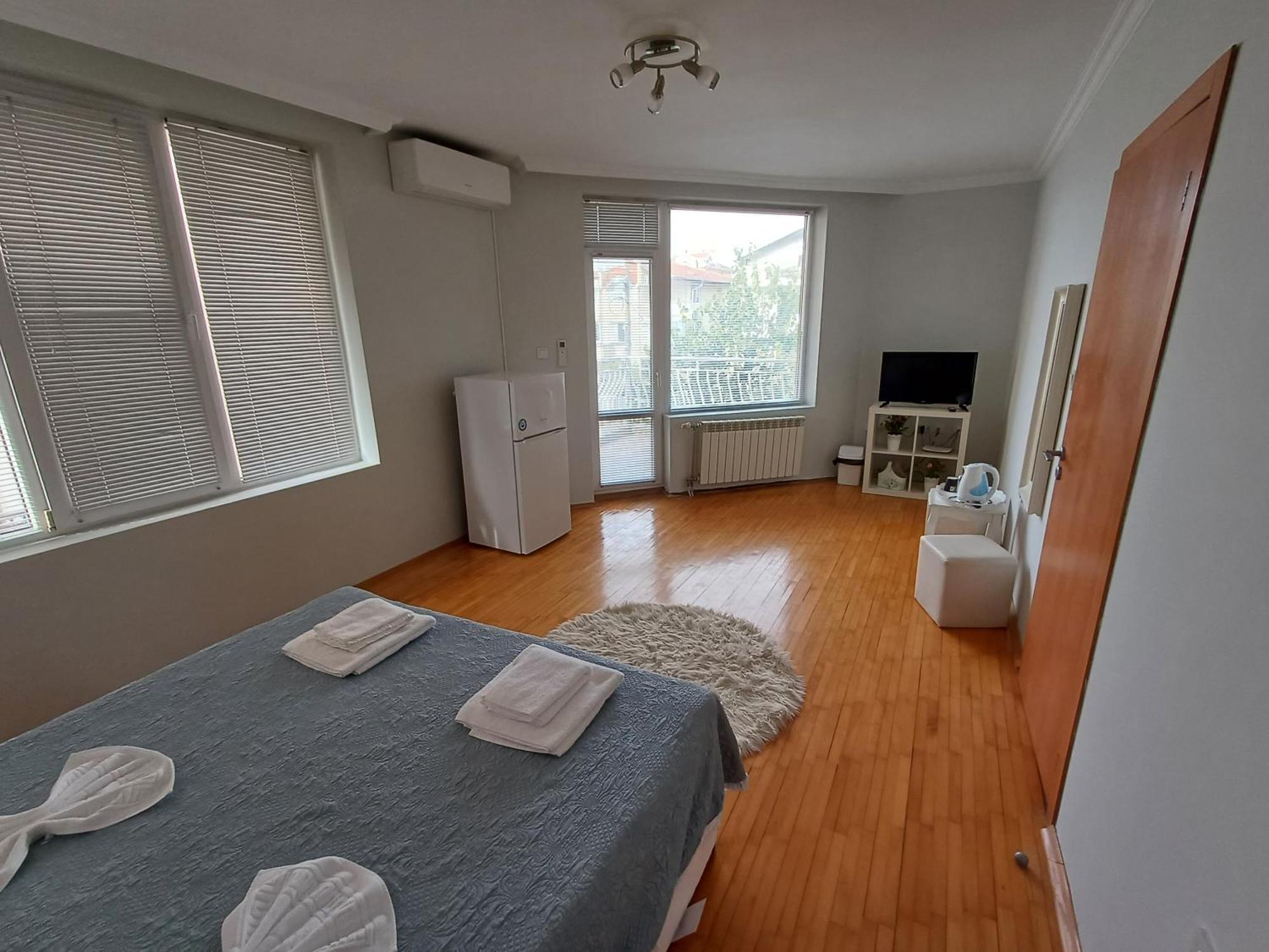 Guest Rooms Deva Μπουργκάς Εξωτερικό φωτογραφία