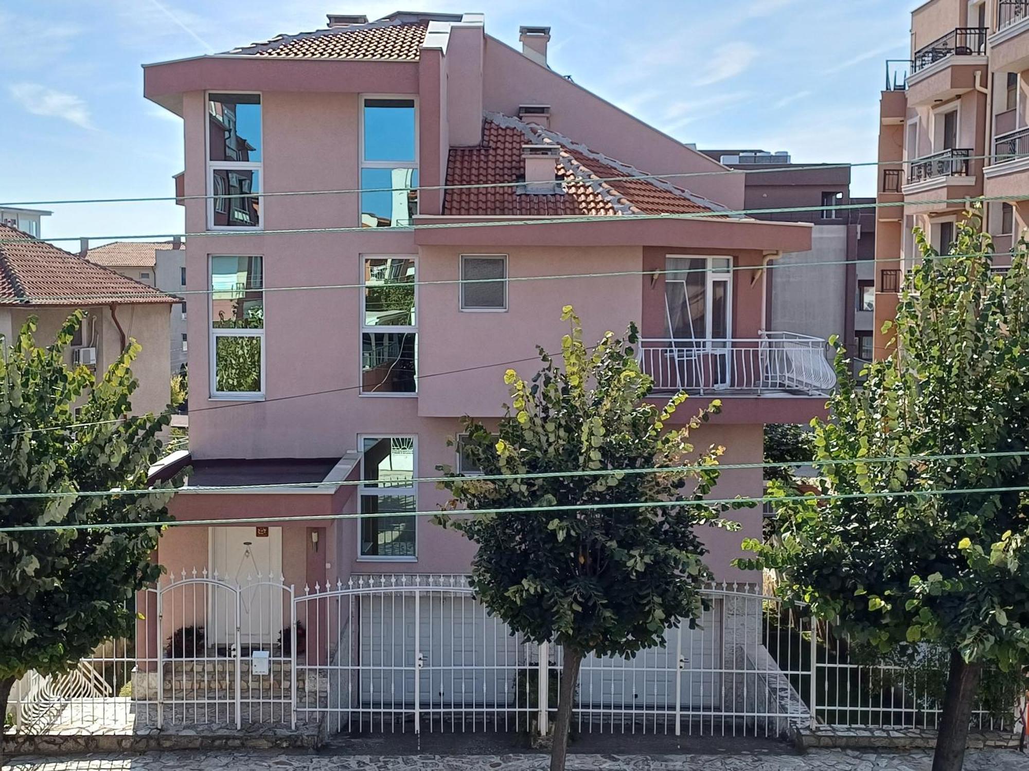 Guest Rooms Deva Μπουργκάς Εξωτερικό φωτογραφία