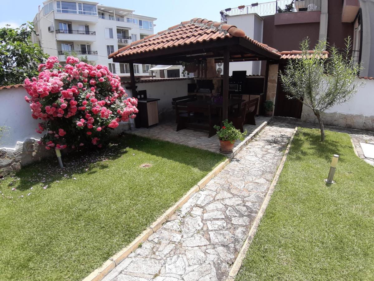 Guest Rooms Deva Μπουργκάς Εξωτερικό φωτογραφία