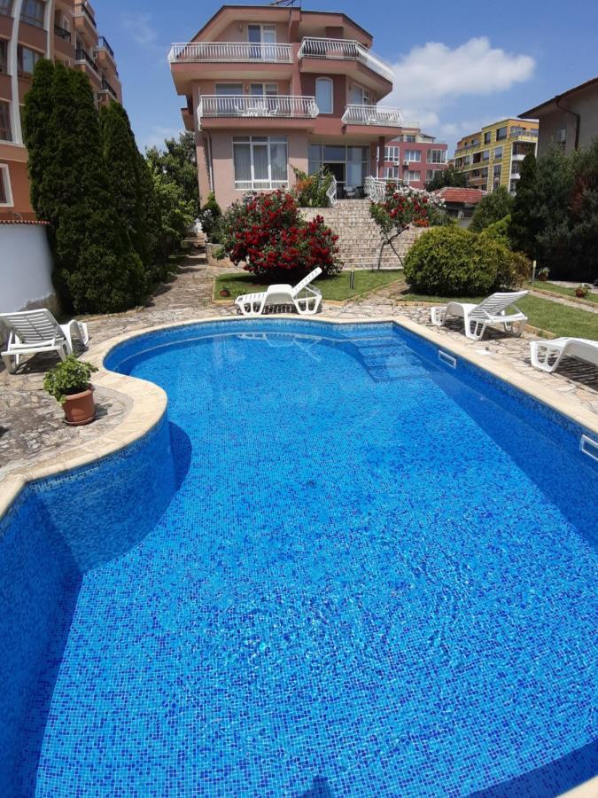 Guest Rooms Deva Μπουργκάς Εξωτερικό φωτογραφία