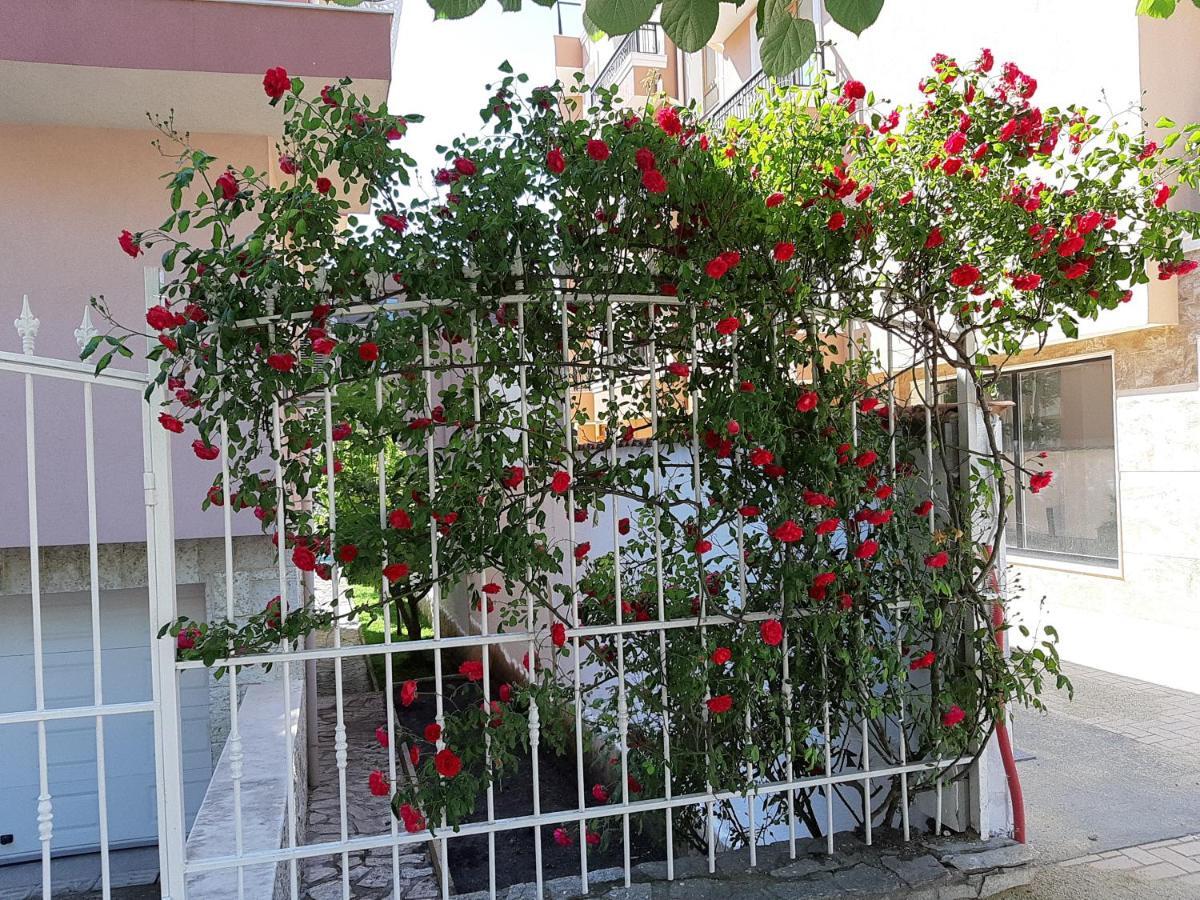 Guest Rooms Deva Μπουργκάς Εξωτερικό φωτογραφία
