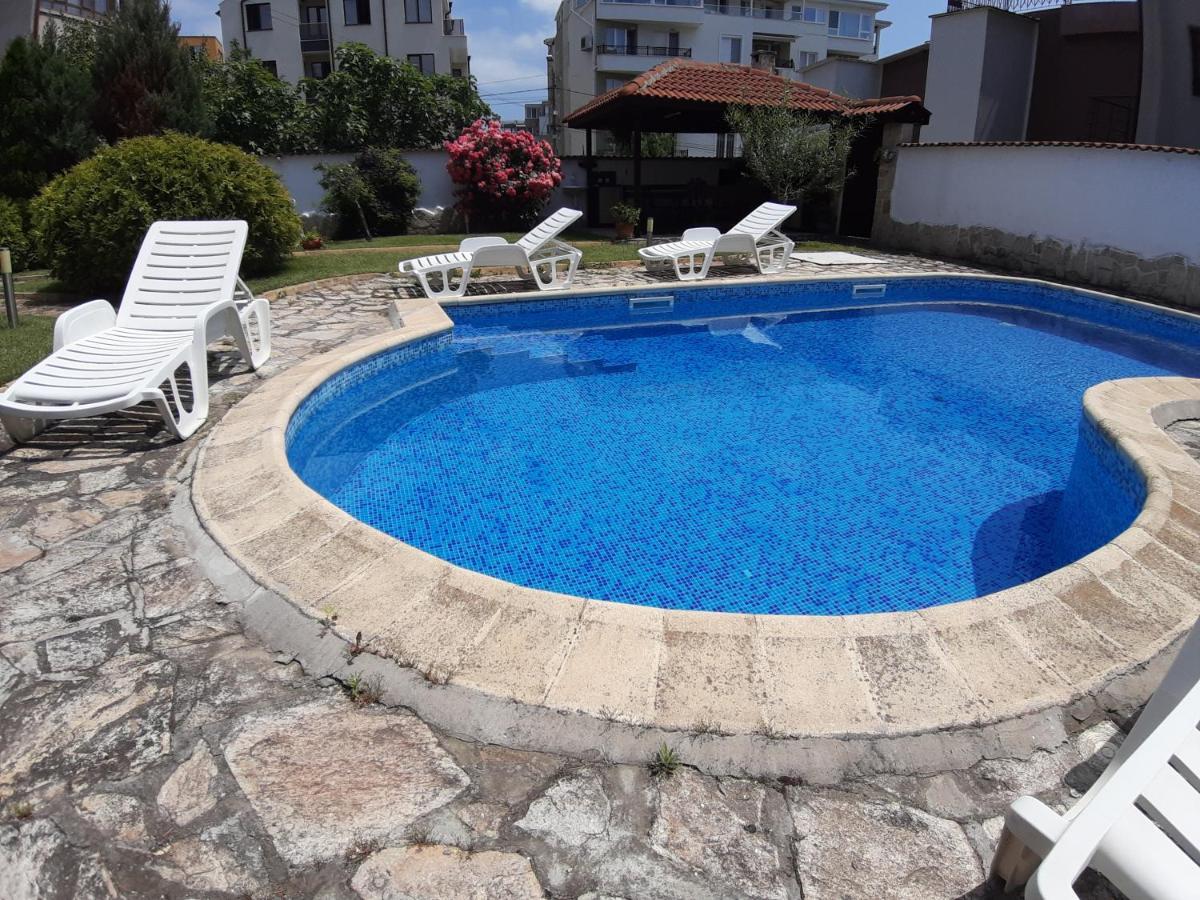 Guest Rooms Deva Μπουργκάς Εξωτερικό φωτογραφία